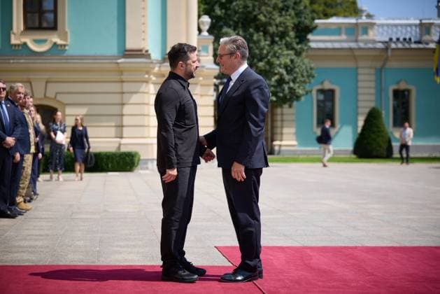 Zelenskyy meets British Prime Minister Starmer in Kyiv Ukrainian President Volodymyr Zelenskyy meets with British Prime Minister Keir Starmer in Kyiv, Ukraine, on July 16, 2026. The two leaders discussed continued British support for Ukraine. Photo by PRESIDENT OF UKRAINE apaimages Ukraine Ukraine Ukraine 160726_Ukraine_UPO_00(25).jpeg Copyright: xapaimagesxPRESIDENTxOFxUKRAINEx xapaimagesx