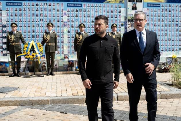 Zelenskyy meets British Prime Minister Starmer in Kyiv Ukrainian President Volodymyr Zelenskyy meets with British Prime Minister Keir Starmer in Kyiv, Ukraine, on July 16, 2026. The two leaders discussed continued British support for Ukraine. Photo by PRESIDENT OF UKRAINE apaimages Ukraine Ukraine Ukraine 160726_Ukraine_UPO_00(3).jpeg Copyright: xapaimagesxPRESIDENTxOFxUKRAINEx xapaimagesx