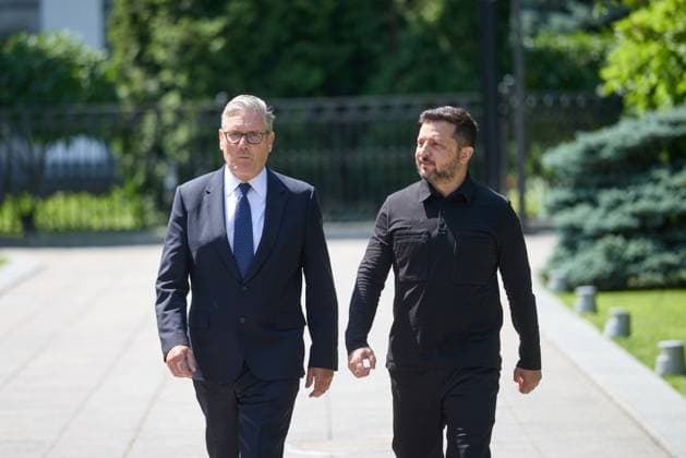 Zelenskyy meets British Prime Minister Starmer in Kyiv Ukrainian President Volodymyr Zelenskyy meets with British Prime Minister Keir Starmer in Kyiv, Ukraine, on July 16, 2026. The two leaders discussed continued British support for Ukraine. Photo by PRESIDENT OF UKRAINE apaimages Ukraine Ukraine Ukraine 160726_Ukraine_UPO_00(44).jpeg Copyright: xapaimagesxPRESIDENTxOFxUKRAINEx xapaimagesx