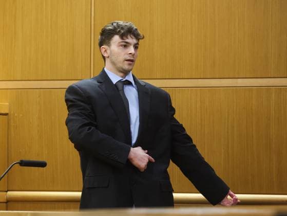 July 16, 2026, Clearwater, Florida, USA: Stuart Beck demonstrates how he scuffled with the deceased before shooting him while Beck takes the stand and testifies in his murder trial at the Pinellas County Justice Center on Thursday, July 16, 2026 in Clearwater. Beck is on trial for shooting and killed Michael Conrad. Clearwater USA - ZUMAs70_ 20260716_zan_s70_015 Copyright: xDirkxShaddx