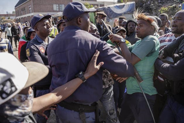 Anti-migrant group holds protest in Johannesburg JOHANNESBURG, SOUTH AFRICA - JULY 16: An anti-migrant group of dozens of people hold a protest in the Alexandra township of Johannesburg, South Africa on July 16, 2026. While some of the demonstrators carried sticks, security forces took precautions along the march route as brief tensions erupted between officers and some of the protesters. Ihsaan Haffejee Anadolu Johannesburg South Africa. Editorial use only. Please get in touch for any other usage.  Copyright: x2026xAnadoluxIhsaanxHaffejeex