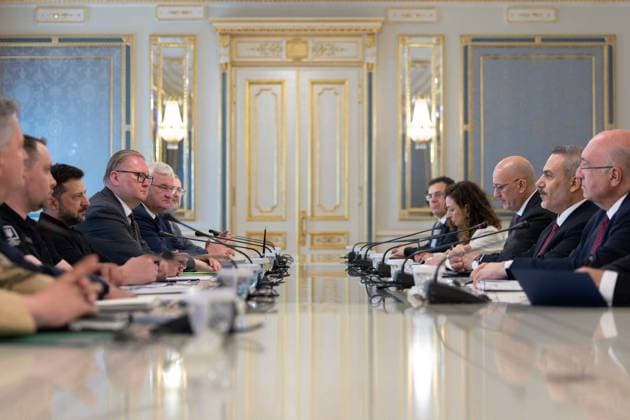 Ukrainian President Zelenskyy - Turkish Foreign Minister Fidan meeting in Kyiv KYIV, UKRAINE - JULY 16: Ukrainian President Volodymyr Zelenskyy (3rd L) meets with Turkish Foreign Minister Hakan Fidan (2nd R) during Fidan s official visit in Kyiv, Ukraine, on July 16, 2026, Murat Gok Anadolu Kyiv Ukraine. Editorial use only. Please get in touch for any other usage.  Copyright: x2026xAnadoluxMuratxGokx