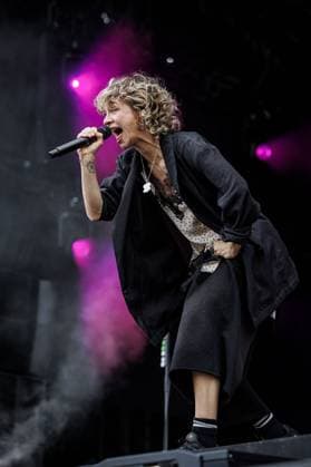 LICHTENVOORDE - Jacqueline Govaert of the band Krezip on the first day of the Zwarte Cross festival. The four-day music, theater, and motocross event is taking place in the Achterhoek for the 28th time. ANP EMIEL MUIJDERMAN netherlands out - belgium out  Copyright: xx x563667811x originalFilename: 563667811.jpg