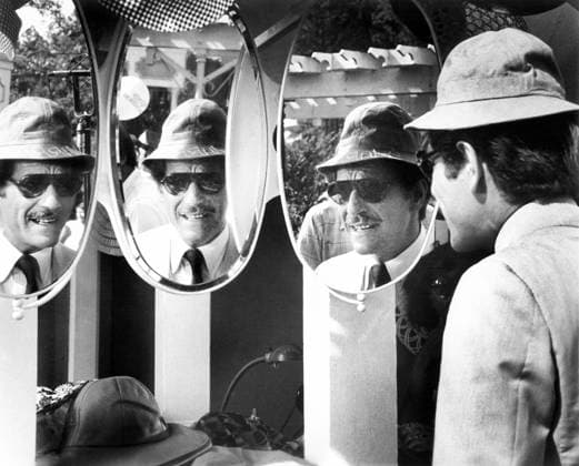 George Segal, Head and Shoulders Portrait, on-set of the Film, Rollercoaster , Universal Pictures, 1977  Copyright: xABxArchivesx jtv013827