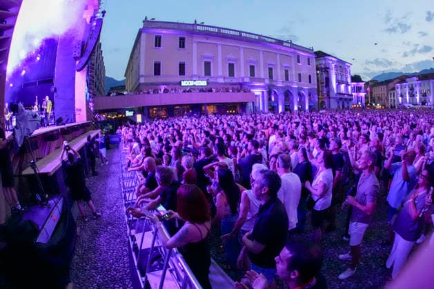 16 07 2026, Locarno, Piazza Grande, Moon and Stars 2026 Locarno, Piazza Grande during Max Pezzali performance on the main stage at Moon and Stars. Locarno Piazza Grande Ticino Switzerland *** July 16, 2026, Locarno, Piazza Grande, Moon and Stars 2026: Locarno, Piazza Grande during Max Pezzali s performance on the main stage at Moon and Stars, Locarno, Piazza Grande, Ticino, Switzerland Copyright: xJustPictures.ch JarixPestelaccix jp-en-JaPe-JP6_JAR_Moon_Stars_16Jul2026_00031