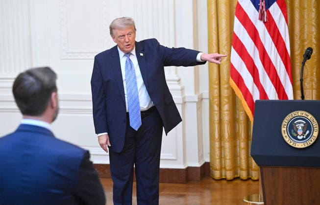 US President Trump to deliver address to nation US President Donald Trump points after addressing the nation from the East Room of the White House in Washington, DC on July 16, 2026. (Photo by SAUL LOEB POOL AFP) Washington District of Columbia United States  Copyright: xPool ABACAx