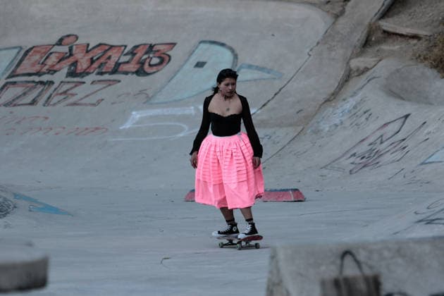 Cholita skater event in Bolivia LA PAZ, BOLIVIA - JULY 16: Children wearing the traditional dress of the La Paz cholita skate during the cholita skaters competition in La Paz, Bolivia, on July 16, 2026 Jorge Mateo Romay Salinas Anadolu La paz Bolivia. Editorial use only. Please get in touch for any other usage.  Copyright: x2026xAnadoluxJorgexMateoxRomayxSalinasx