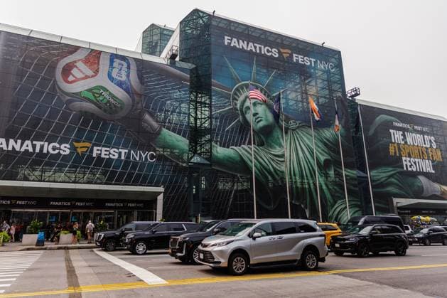 RECORD DATE NOT STATED Fanatics Fest NYC kicks off at the Javits Center with sports stars, celebrities and iconic trophies. (NEW) New York, July, 16, 2026 The 2026 Fanatics Fest NYC officially opened today at the Jacob K. Javits Convention Center, bringing together athletes and celebrities including Antoine Griezmann, Josh Hart, and Rhea Ripley. The event also showcased iconic trophies like FIFA World Cup Trophy and the FIFA Women™s World Cup Trophy, drawing fans from around the world.(Foto: Anthony Oliveira Thenews2 imago images) Fanatics Fest NYC kicks off at the Javits Center with sports stars, celebrities and iconic trophies.  Copyright: xAnthonyxOliveirax