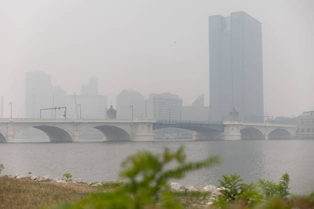 Worst air pollution on record for Toledo, Ohio - 16 Jul 2026 The Toledo skyline with the Martin Luther King Jr. Bridge and Glass City Metropark during a haze of pollution from the Canadian wildfires in downtown Toledo. Toledo experienced its worst air quality on record, as the Air Quality Index (AQI) reached upwards of 700. Toledo United States Copyright: xStephenxZennerx xSOPAxImagesx _Z4A2784 copy