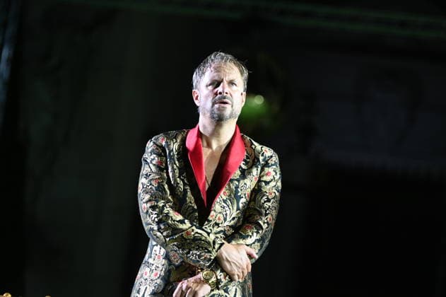 RECORD DATE NOT STATED Philipp Hochmair, Jedermann, Fotoprobe, Salzburger Festspiele, Domplatz, Salzburg, 2026, Manfred Siebinger *** Philipp Hochmair, *Jedermann*, photo rehearsal, Salzburg Festival, Domplatz, Salzburg, 2026, Manfred Siebinger