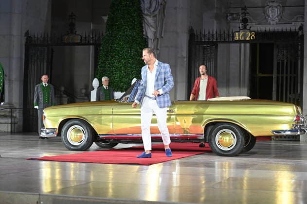 RECORD DATE NOT STATED Philipp Hochmair, Christoph Luser, Jedermann, Fotoprobe, Salzburger Festspiele, Domplatz, Salzburg, 2026, Manfred Siebinger *** Philipp Hochmair, Christoph Luser, *Jedermann*, photo rehearsal, Salzburg Festival, Domplatz, Salzburg, 2026, Manfred Siebinger