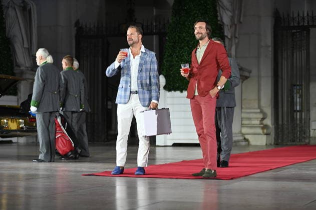 RECORD DATE NOT STATED Philipp Hochmair, Christoph Luser,Jedermann, Fotoprobe, Salzburger Festspiele, Domplatz, Salzburg, 2026, Manfred Siebinger *** Philipp Hochmair, Christoph Luser, *Jedermann*, photo rehearsal, Salzburg Festival, Domplatz, Salzburg, 2026, Manfred Siebinger