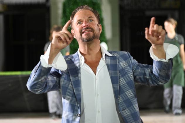 RECORD DATE NOT STATED Philipp Hochmair, Jedermann, Fotoprobe, Salzburger Festspiele, Domplatz, Salzburg, 2026, Manfred Siebinger *** Philipp Hochmair, *Jedermann*, photo rehearsal, Salzburg Festival, Domplatz, Salzburg, 2026, Manfred Siebinger