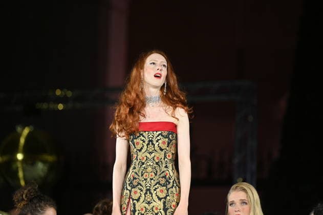RECORD DATE NOT STATED Roxane Duran, Buhlschaft, Jedermann, Fotoprobe, Salzburger Festspiele, Domplatz, Salzburg, 2026, Manfred Siebinger *** Roxane Duran, Buhlschaft, *Jedermann*, photo rehearsal, Salzburg Festival, Domplatz, Salzburg, 2026, Manfred Siebinger