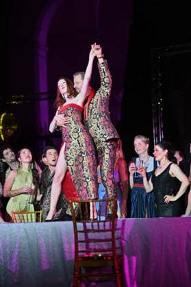 RECORD DATE NOT STATED Roxane Duran, Buhlschaft, Philipp Hochmair, Jedermann, Fotoprobe, Salzburger Festspiele, Domplatz, Salzburg, 2026, Manfred Siebinger *** Roxane Duran as Buhlschaft, Philipp Hochmair as Jedermann, photo rehearsal, Salzburg Festival, Domplatz, Salzburg, 2026, Manfred Siebinger