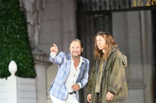 RECORD DATE NOT STATED Meike Droste, Armer Nachbar Werke, Philipp Hochmair, Jedermann, Fotoprobe, Salzburger Festspiele, Domplatz, Salzburg, 2026, Manfred Siebinger *** Meike Droste, *Armer Nachbar Werke*, Philipp Hochmair, *Jedermann*, photo rehearsal, Salzburg Festival, Domplatz, Salzburg, 2026, Manfred Siebinger