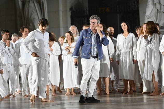 RECORD DATE NOT STATED Robert Carsen, Regie, Jedermann, Fotoprobe, Salzburger Festspiele, Domplatz, Salzburg, 2026, Manfred Siebinger *** Robert Carsen, Director, *Jedermann*, Photo from rehearsals, Salzburg Festival, Domplatz, Salzburg, 2026, Manfred Siebinger