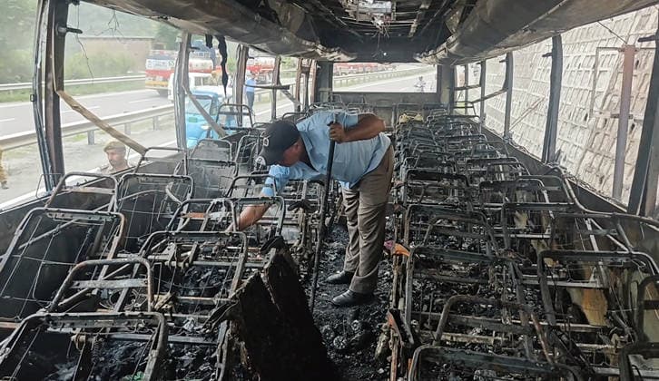 RECORD DATE NOT STATED Investigation underway through the shattered remains of passenger bus that caught fire on the Jammu-Srinagar National Highway Ramban, Jul 17 (ANI): Bomb Disposal Squad (BDS) person investigates the shattered remains of the passenger bus that caught fire on the Jammu-Srinagar National Highway near the Karol area on 16th July, in Ramban on Friday. (ANI Video Grab) Ramban Jammu and Kashmir India Copyright: xANIx ANI_20260717047