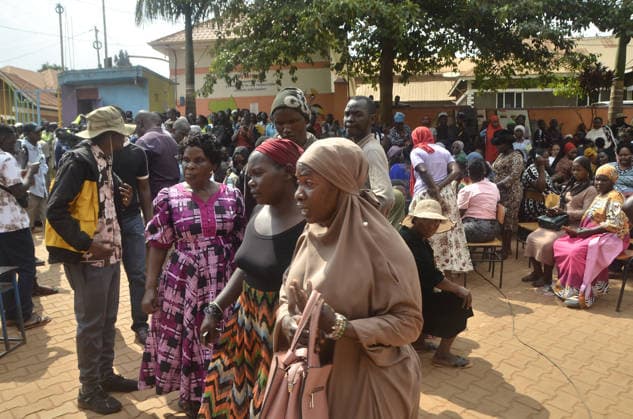 School bus overturns, kills 20 children and principal in Uganda KAPCHORWA, UGANDA - JULY 17: Ugandan parents gather in the schoolyard to seek information about their children after a school bus overturned, killing 20 students and the school principal in Uganda s eastern Kapchorwa District on July 17, 2026. Nicholas Kajoba Anadolu Kapchorwa Uganda. Editorial use only. Please get in touch for any other usage.  Copyright: x2026xAnadoluxNicholasxKajobax