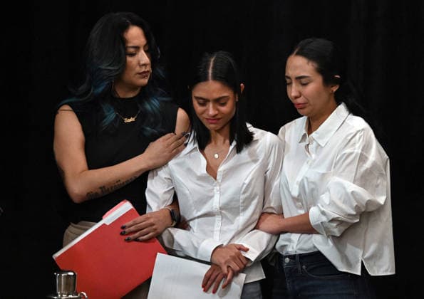News Themen der Woche KW29 July 16, 2026, Buddeford, Me, USA: My soul is broken. He was everything to me,Ã¢â‚¬â ¢ wept Martha Karolina Rojas Alvarez, the partner of Johan SebastioÂ¡n DuroÂ¡n Guerrero who was shot and killed by ICE agents as she spoke at a press conference in Biddeford Maine on July 16, 2026. She was joined by her sister-in-law Daniela Duran Guerrero and translator was Keyko Torres. She and their 3-year-old daughter witnessed his life drain away on the street where they lived. He was from Colombia, had a social security number and work authorization work in the US and was not their intended immigration enforcement target. It was the second fatal shooting by ICE in a week...Ã¢â‚¬ËœThe dream he held closest was becoming a dad,Ã¢â‚¬â ¢ she said. Ã - ZUMAg208 20260716_aap_g208_032 Copyright: xCarolxGuzyx