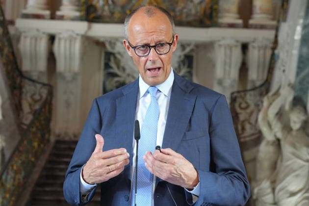 Pressekonferenz nach dem 26. Deutsch-Franzoesischer Ministerrat Bundeskanzler Friedrich Merz im Portrait mit Gestik und Mimik bei der Beantwortung der Fragen bei der Pressekonferenz nach dem Deutsch-Franzoesischen Ministerrat , Bruehl, 17.07.2026 Bruehl NRW Deutschland *** Press conference following the 26th German-French Ministerial Council: A portrait of Chancellor Friedrich Merz, showing his gestures and facial expressions as he answers questions at the press conference following the German-French Ministerial Council, Brühl, July 17, 2026, Brühl, North Rhine-Westphalia, Germany
