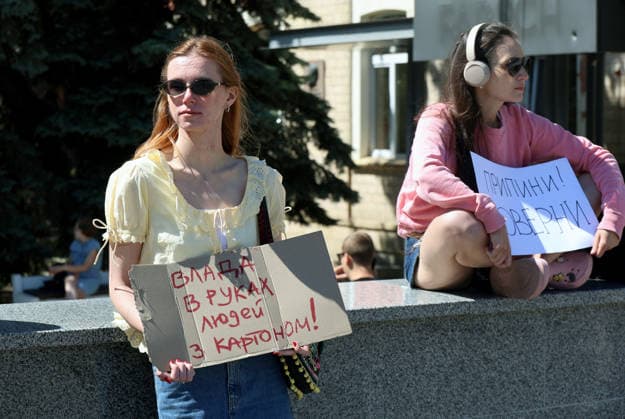 Activists protest against the dismissal of Ukrainian Defence Minister Mykhailo Fedorov in Svobody Square, Kharkiv, Ukraine, July 17, 2026. (Photo by Viacheslav Madiievskyi Ukrinform) Activists rally in support of Mykhailo Fedorov in Kharkiv  Copyright: xViacheslavxMadiievskyix