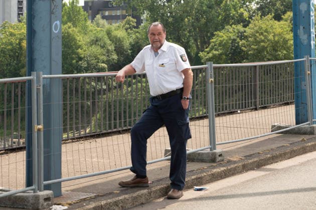 Schauspieler Markus JOHN spielt die Rolle des Gerhard Jaeger Portraet, Porträt, Portrait, Angeschnittenes Einzelbild, Einzelmotiv, Pressetermin anlaesslich der Dreharbeiten fuer die ARD Vorabendserie ,,Wapo Duisburg,, in Duisburg, 17.07.2026. *** Actor Markus JOHN plays the role of Gerhard Jaeger. Portrait, close-up, single frame, single shot, press event during the filming of the ARD early-evening series Wapo Duisburg in Duisburg, July 17, 2026