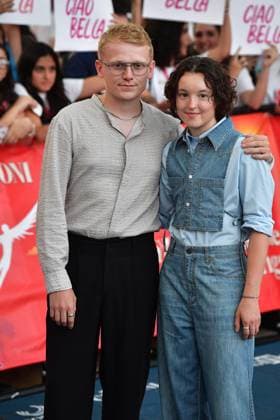 IPA86760076 - Giffoni Vallepiana Giffoni Festival Photocall for the film Sunny Dancer. Pictured: Bella Ramsey and George Jaques  Copyright: xVincenzoxLandix xVincenzoxLandix 86760076