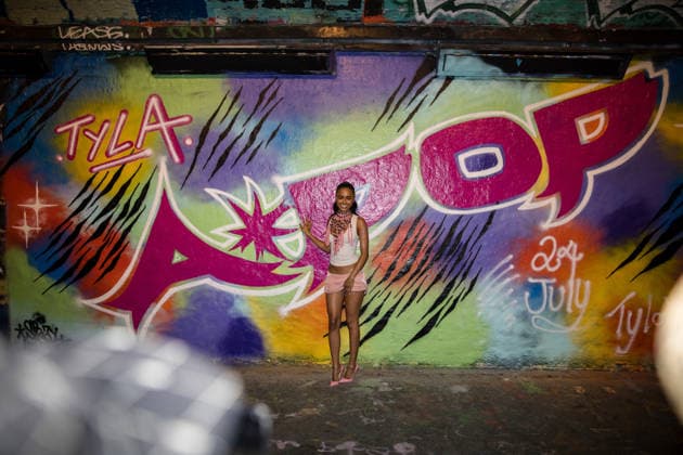 Tyla made a surprise appearance at Leake Street Arches to unveil a special graffiti created ahead of the release of her sophomore album A*POP , London, UK, 17 July 2026. Tyla completed the graffiti mural by adding the album s release date and her signature., Credit:Ewelina Stachurska Show Me You Ewelina Stachurska Avalon UK, London, Leake Street Arches  Copyright: xEwelinaxStachurskaxShowxMexYoux xEwelinaxStachurskax xAvalonx 1117063153