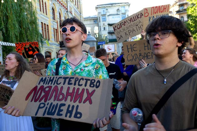 Protest action against dismissal of Mykhailo Fedorov goes on in Kyiv A demonstrator in sunglasses holds a placard reading Ministry of Loyal Decisions during a protest action against the dismissal of Ukrainian Defence Minister Mykhailo Fedorov in Ivana Franka Square in the evening on the second day of rallies, Kyiv, Ukraine, July 17, 2026., Credit:Kyrylo Chubotin Ukrinform Avalon Ukraine, Kyiv  Copyright: xKyryloxChubotinx xUkrinformx xAvalonx 1117066705