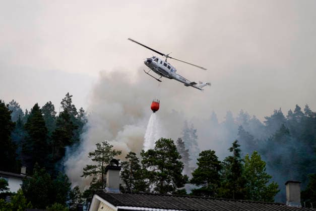 Brann i Drammen Drammen 20260717. Storbrann som har spredt seg fra rekkehus ved Krokstadelva i Drammen. Foto: Thomas Fure NTB Drammen Norge DBtvujKj78c EDITORIAL USE ONLY Ref:_BNCDBtvujKj78c.jpg *** Fire in Drammen Drammen 20260717 Major fire that has spread from townhouses near Krokstadelva in Drammen Photo by Thomas Fure, NTB Drammen, Norway DBtvujKj78c EDITORIAL USE ONLY Ref BNCDBtvujKj78c jpg  Copyright: xThomasxFurex xNTBx