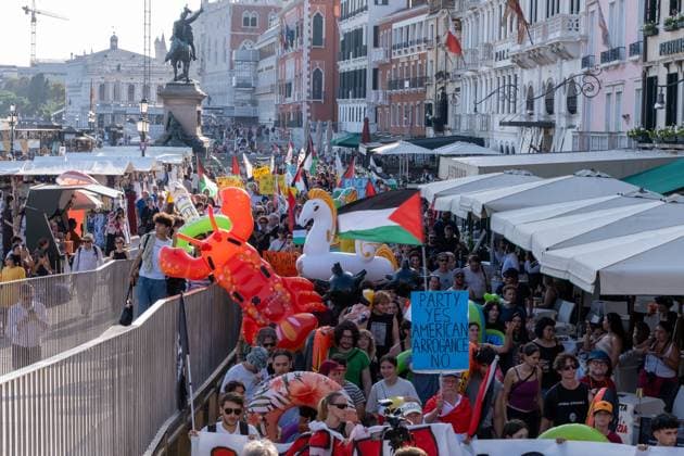 Protesters Confront Police During Demonstration Against U.S. Ambassador in Venice VENICE, ITALY JULY 17, 2026: Hundreds of demonstrators march through Venice to protest against U.S. Ambassador to Italy Tilman J. Fertitta, who arrived earlier in the day aboard a 117-metre yacht as part of a coastal diplomacy tour. Protesters attempted to approach the yacht but were pushed back by police ahead of the annual Festa del Redentore, one of Venice™s largest traditional celebrations. Venice Italy Copyright: x xLeonardoxGaravagliax xJNAxPressx