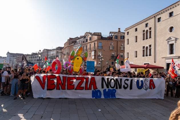 Protesters Confront Police During Demonstration Against U.S. Ambassador in Venice VENICE, ITALY JULY 17, 2026: Hundreds of demonstrators march through Venice to protest against U.S. Ambassador to Italy Tilman J. Fertitta, who arrived earlier in the day aboard a 117-metre yacht as part of a coastal diplomacy tour. Protesters attempted to approach the yacht but were pushed back by police ahead of the annual Festa del Redentore, one of Venice™s largest traditional celebrations. Venice Italy Copyright: x xLeonardoxGaravagliax xJNAxPressx