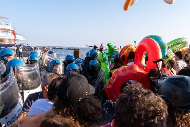 July 17, 2026, Venice, Italy: VENICE, ITALY Ã¢â‚¬ JULY 17, 2026: Hundreds of demonstrators march through Venice to protest against U.S. Ambassador to Italy Tilman J. Fertitta, who arrived earlier in the day aboard a 117-metre yacht as part of a coastal diplomacy tour. Protesters attempted to approach the yacht but were pushed back by police ahead of the annual Festa del Redentore, one of VeniceÃ¢â‚¬â ¢s largest traditional celebrations. Leonardo Garvaglia JNA PRESS Venice Italy - ZUMAq101 20260717_zna_q101_107 Copyright: xLeonardoxGaravagliax