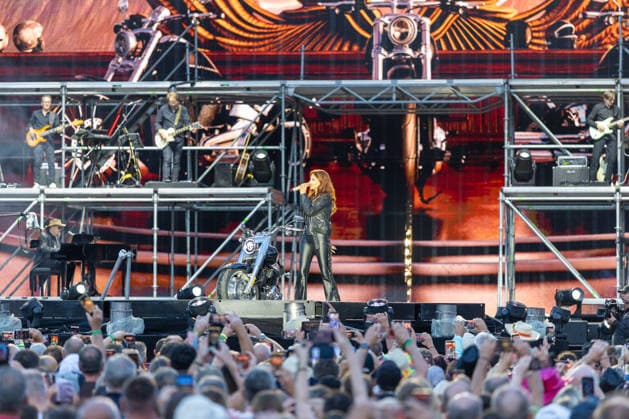 Aspach Schlagersaengerin Andrea Berg beim 21. Heimspiel Open-Air am 17.07.2026 in Aspach Schlagersaengerin Andrea Berg beim 21. Heimspiel Open-Air am 17.07.2026 in Aspach *** Aspach Schlager singer Andrea Berg at the 21st Heimspiel Open Air on July 17, 2026, in Aspach Schlager singer Andrea Berg at the 21st Heimspiel Open Air on July 17, 2026, in Aspach Copyright: xEibner-Pressefoto GerhardxWingenx EP_GWR