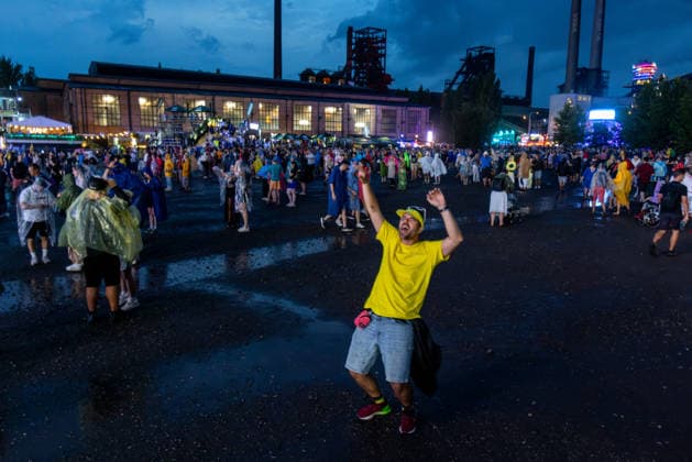 Fans in action during the third day of Music festival Colours of Ostrava in Ostrava, Czech Republic, on July 17, 2026. (CTKxPhoto VladimirxPrycek) CTKPhotoP2026071708011  CTKPhotoP2026071708011