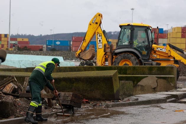 Penco, Friday, July 17, 2026: Cleanup efforts begin at the Cerro Verde cove in the municipality of Penco following the severe damage caused by the storm front and abnormal storm surges that affected the south-central part of the country. Carlos Acuna Aton Chile, Penco, Chile Aton 1173422 jpeg  Copyright: CARLOSxACUNA ATONxCHILE
