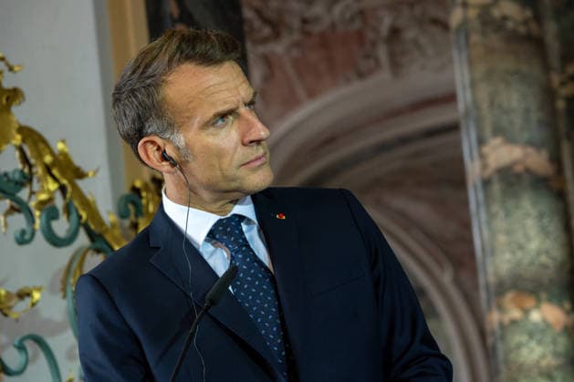 26. Deutsch-Französischer Ministerrat am 17. Juli 2026 im Schloss Augustusburg zu Brühl. Im Bild der französische Staatspräsident Emmanuel Macron während der gemeinsamen Pressekonferrenz. Anlässlich des Ministerrates begrüßten der Kanzler sowie Mitglieder seines Kabinetts den Französischen Präsidenten Emmanuel Macron sowie einige Mitglieder der französischen Regierung. Brühl Nordrhein-Westfalen Deutschland *** 26 German-French Ministerial Council on July 17, 2026, at Augustusburg Palace in Brühl. Pictured: French President Emmanuel Macron during the joint press conference. On the occasion of the Ministerial Council, the Chancellor and members of his cabinet welcomed French President Emmanuel Macron and several members of the Fr