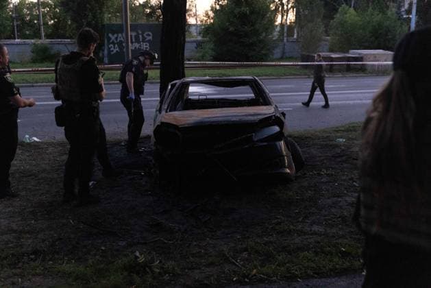 July 17, 2026, Kharkiv, Kharkiv Oblast, Ukraine: A destroyed vehicle sits on a road in kharkiv following a russian banderol missile strike on July 17, 2026. The strike killed one 40-year-old man in his vehicle and injured nine others in the Shevchenkivskyi District. Law enforcement and emergency personnel document the scene as debris remains scattered across the roadside and surrounding vegetation. Kharkiv Ukraine  - ZUMAt164 20260717_zip_t164_008 Copyright: xYevhenxTitovx