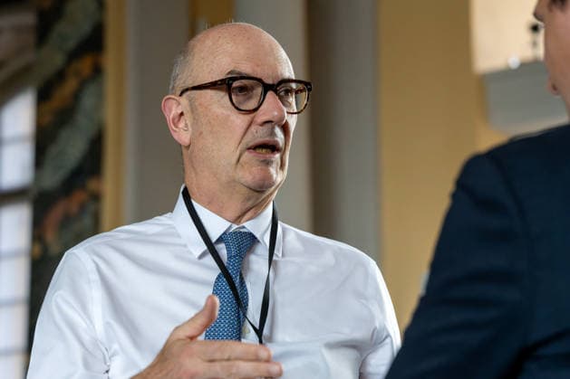 26. Deutsch-Französischer Ministerrat am 17. Juli 2026 im Schloss Augustusburg zu Brühl. Im Bild der französische Minister für Wirtschaft und Finanzen Roland Lescure vor der gemeinsamen Pressekonferenz des französischen Staatspräsidenten Emmanuel Macron und des deutschen Bundeskanzlers Friedrich Merz. Anlässlich des Ministerrates begrüßten der Kanzler sowie Mitglieder seines Kabinetts den Französischen Präsidenten Emmanuel Macron sowie einige Mitglieder der französischen Regierung. Brühl Nordrhein-Westfalen Deutschland *** 26 German-French Ministerial Council on July 17, 2026, at Augustusburg Palace in Brühl. Pictured: French Minister of Economy and Finance Roland Lescure before the joint press conference held by French Presi