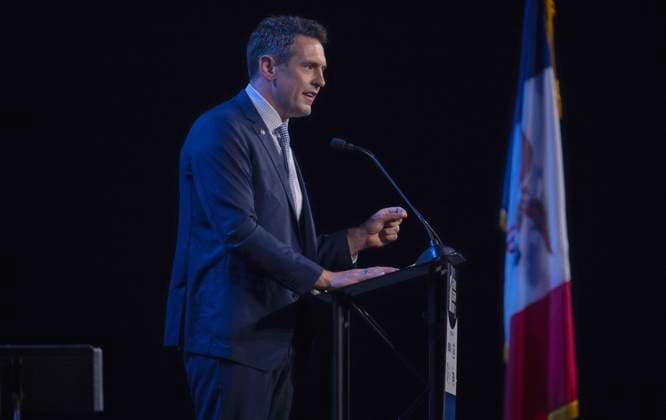 July 17, 2026 - Des Moines, Iowa, USA - ZACH LAHN, Iowa s Republican gubernatorial nominee,, addresses the 2026 FAMiLY Leadership Summit. Des Moines USA  - ZUMAce6_ 20260717_zaf_ce6_033 Copyright: xBrianxCahnx