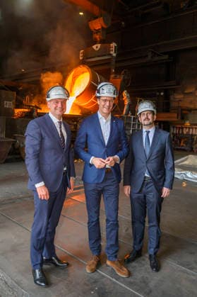 Dirk Howe, Hendrik Wüst und Georg Geier beim Besuch der Siempelkamp Gießerei GmbH in Rahmen der Sommertour 2026 des Ministerpräsidenten. Krefeld, 17.07.2026 *** Dirk Howe, Hendrik Wüst, and Georg Geier during a visit to Siempelkamp Gießerei GmbH as part of the Minister President’s 2026 Summer Tour, Krefeld, July 17, 2026 Foto:xW.xRanderathx xFuturexImagex wuest_6717