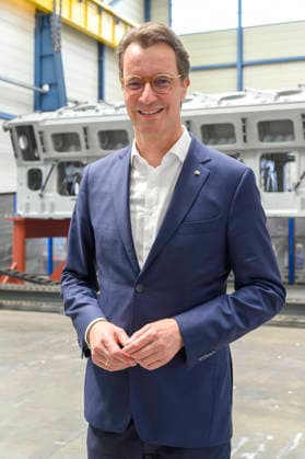 Hendrik Wüst beim Besuch der Siempelkamp Gießerei GmbH in Rahmen der Sommertour 2026 des Ministerpräsidenten. Krefeld, 17.07.2026 *** Hendrik Wüst visits Siempelkamp Gießerei GmbH as part of the Minister President’s 2026 Summer Tour, Krefeld, July 17, 2026 Foto:xW.xRanderathx xFuturexImagex wuest_6732
