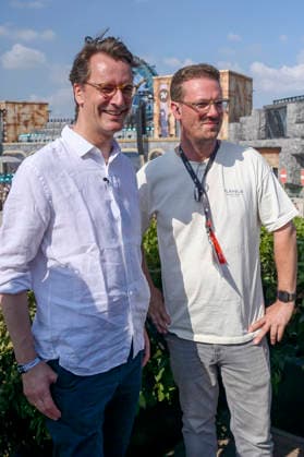 Hendrik Wüst und Bernd Dicks beim beim Rundgang über das Parookaville Festival am Flughafen in Rahmen der Sommertour 2026 des Ministerpräsidenten. Weeze, 17.07.2026 *** Hendrik Wüst and Bernd Dicks during a tour of the Parookaville Festival at the airport as part of Minister President Weeze’s 2026 summer tour, Weeze, July 17, 2026 Foto:xW.xRanderathx xFuturexImagex wuest_6765