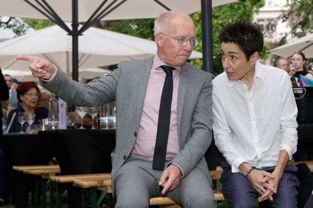 Karl-Rudolf Korte und Dunja Hayali bei der Eröffnung der Nibelungen-Festspiele 2026 mit der Uraufführung des Stücks Die Hunnenkönigin auf der Open-Air-Bühne vor dem Wormser Dom. Worms, 17.07.2026 *** Karl Rudolf Korte and Dunja Hayali at the opening of the 2026 Nibelungen Festival, featuring the world premiere of the play *The Hun Queen* on the open-air stage in front of Worms Cathedral, Worms, July 17, 2026 Foto:xP.xBackx xFuturexImagex nibelungen_6757
