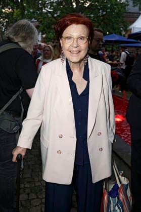 Heidemarie Wieczorek-Zeul bei der Eröffnung der Nibelungen-Festspiele 2026 mit der Uraufführung des Stücks Die Hunnenkönigin auf der Open-Air-Bühne vor dem Wormser Dom. Worms, 17.07.2026 *** Heidemarie Wieczorek Zeul at the opening of the 2026 Nibelungen Festival, featuring the world premiere of the play *Die Hunnenkönigin* on the open-air stage in front of Worms Cathedral, Worms, July 17, 2026 Foto:xP.xBackx xFuturexImagex nibelungen_6768
