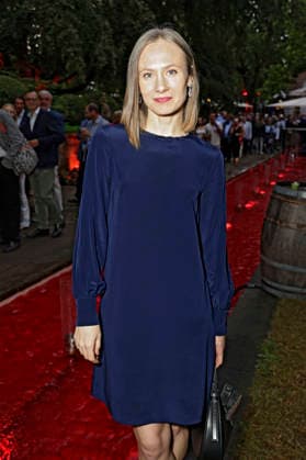 Alina Levshin bei der Eröffnung der Nibelungen-Festspiele 2026 mit der Uraufführung des Stücks Die Hunnenkönigin auf der Open-Air-Bühne vor dem Wormser Dom. Worms, 17.07.2026 *** Alina Levshin at the opening of the 2026 Nibelungen Festival, featuring the world premiere of the play *The Queen of the Huns* on the open-air stage in front of Worms Cathedral, Worms, July 17, 2026 Foto:xP.xBackx xFuturexImagex nibelungen_6772