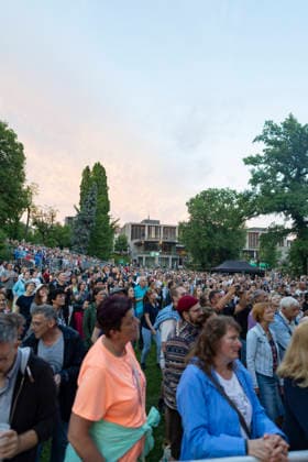 Konzert Milow Schallkultur 17.07.2026 - Konzert des belgischen Singer-Songwriter Milow im Weimarhallenpark in Weimar im Rahmen des Festivals Schallkultur. Weimar Thueringen Deutschland *** Milow Concert, Schallkultur, July 17, 2026: Concert by Belgian singer-songwriter Milow at Weimarhallenpark in Weimar as part of the Schallkultur Festival in Weimar, Thuringia, Germany 170726_ppb-89