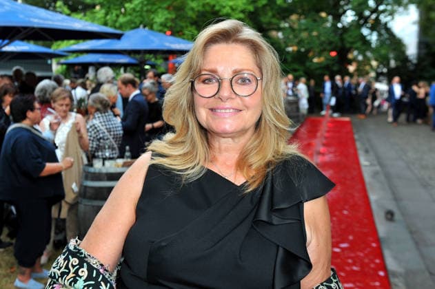 NIBELUNGEN FESTSPIELE. Maren Gilzer anläßlich der Premiere des Stückes Die Hunnenkönigin im Rahmen der Nibelungen Festspiele am 17.07.2026 vor dem Kaiserdom Worms. 20260717MWI113928 *** NIBELUNGEN FESTIVAL Maren Gilzer at the premiere of the play *The Queen of the Huns* as part of the Nibelungen Festival on July 17, 2026, in front of the Imperial Cathedral in Worms 20260717MWI113928