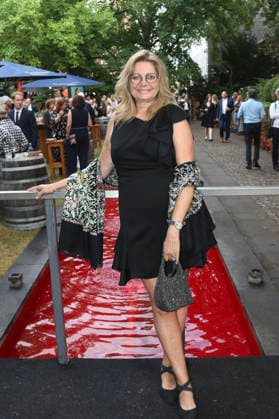 Maren Gilzer bei der Eröffnung der Nibelungen-Festspiele 2026 mit der Uraufführung des Stücks Die Hunnenkönigin auf der Open-Air-Bühne vor dem Wormser Dom. Worms, 17.07.2026 *** Maren Gilzer at the opening of the 2026 Nibelungen Festival, featuring the world premiere of the play *Die Hunnenkönigin* on the open-air stage in front of Worms Cathedral, Worms, July 17, 2026 Foto:xAgenturxWehnertx xGränzdörferx xFuturexImagex nibelungen_6811